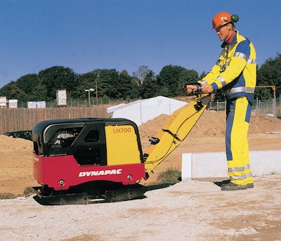 Lh300700800reversibleplatecompactors 10087313