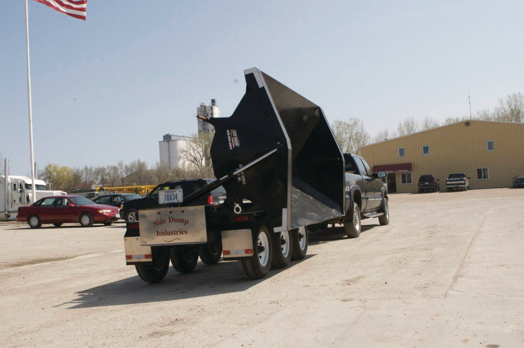 Contractorsseriessidedumptrailer 10091690