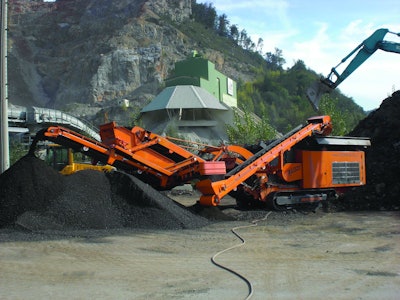 Rockster gave away an R1100 with screening box and return belt at CONEXPO 2011 in a lottery-style drawing.