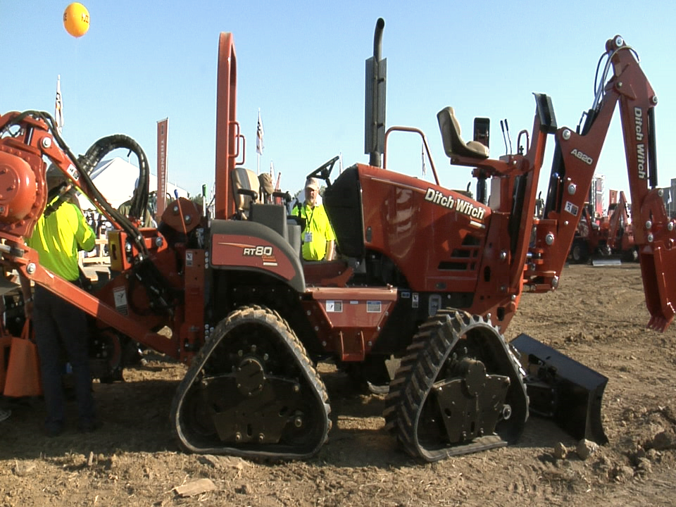10242011 Ditchwitch Rt80 Icue2 104413901