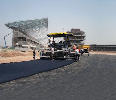 VÖGELE pavers build first formula 1 circuit near New Delhi, India.