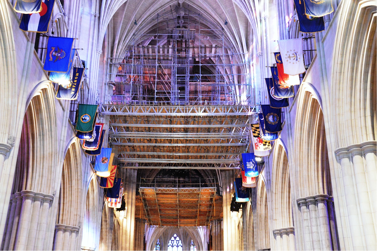 The QuikDeck segments were used as working surfaces at the perimeters of the platform facing the nave, great choir and transept areas.