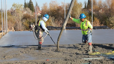 How to Choose the Right Concrete Vibrator Type for the Application