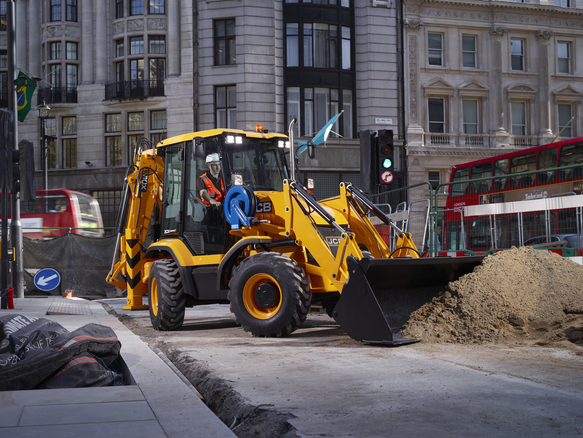 JCB 3CX Compact 03 5609fd1971468 570bbd16d1589