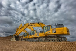 In addition to the PC210LCi launched in 2014, Komatsu has now features 3D capabilities with smart automation on its 36-metric-ton PC360LCi-11 and 49-metric-ton PC490LCi-11.
