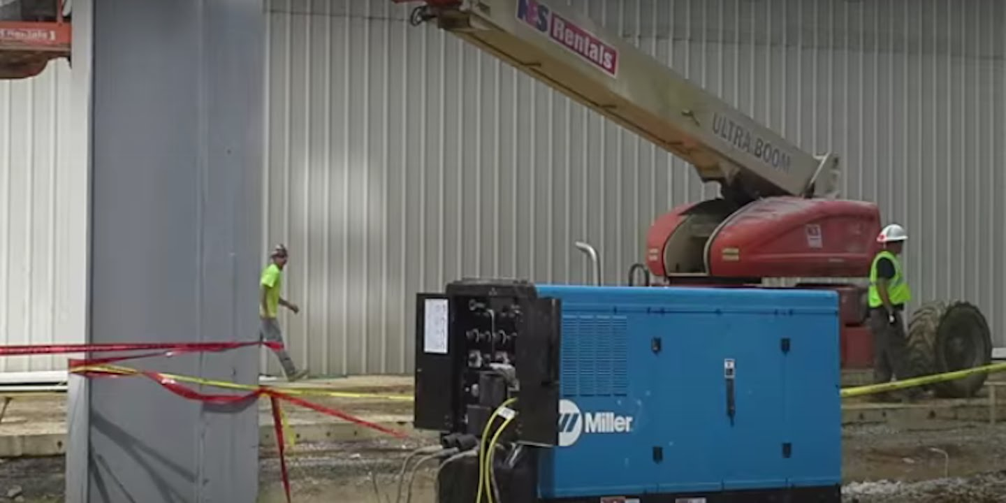 [Video] Contractor Increases Efficiency with Miller Big Blue 800 Duo Pro Welder/generators