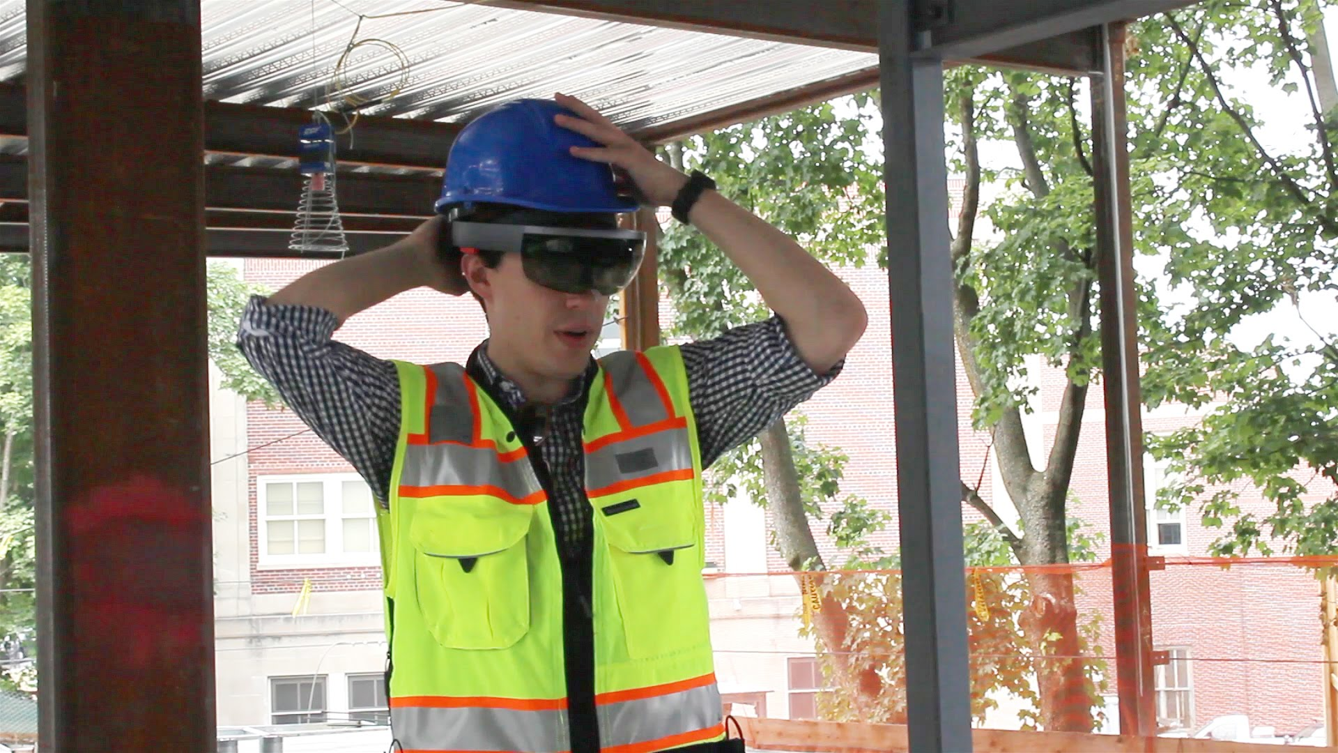 [VIDEO] What Hololens Augmented Reality Looks Like on a Construction Project