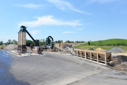 Six cold feed bins and three RAP bins keep the plant well-supplied.