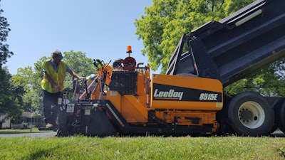 8515 E Working