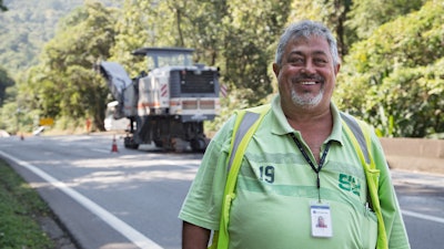 “We use the Wirtgen W 200 because it is extremely economical and can be deployed flexibly”, says Jorge Luis Dos Santos, Production Coordinator, CR Almeida Group.