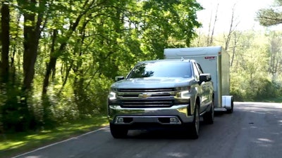 Chevrolet will introduce several towing features to improve customers’ trailering experiences on the 2019 Silverado 1500 pickup truck.