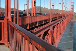 Rendering of what the suicide barrier net on the Golden Gate bridge may look like.