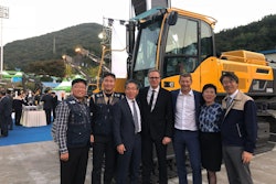 Swedish Ambassador to South Korea Jakob Hallgren (centre) with union leaders (first and second left) and Volvo CE executives SM Yang, Vice President of Excavator Business Platform, (third left), President Melker Jernberg (third right) and Diana Niu, Senior Vice President of Human Resources (second right), and JW Choi, Vice President of Changwon Operations (first right)