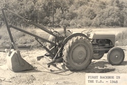 The Wain-Roy hydraulic backhoe attachment was the first recorded hydraulic backhoe in the U.S.