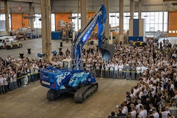 The 60,000th crawler excavator by Liebherr-France SAS was presented to all staff on March 1st.