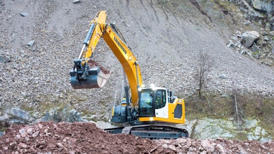 The R 930 is a all-new model designed to satisfy the market requirements for 30-tonne excavators.