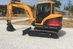 Powered by Cummins BM4.4E flexible battery modules (4.4 kWh each), the Hyundai R35E excavator prototype is designed to support a full work shift and charge in under three hours.