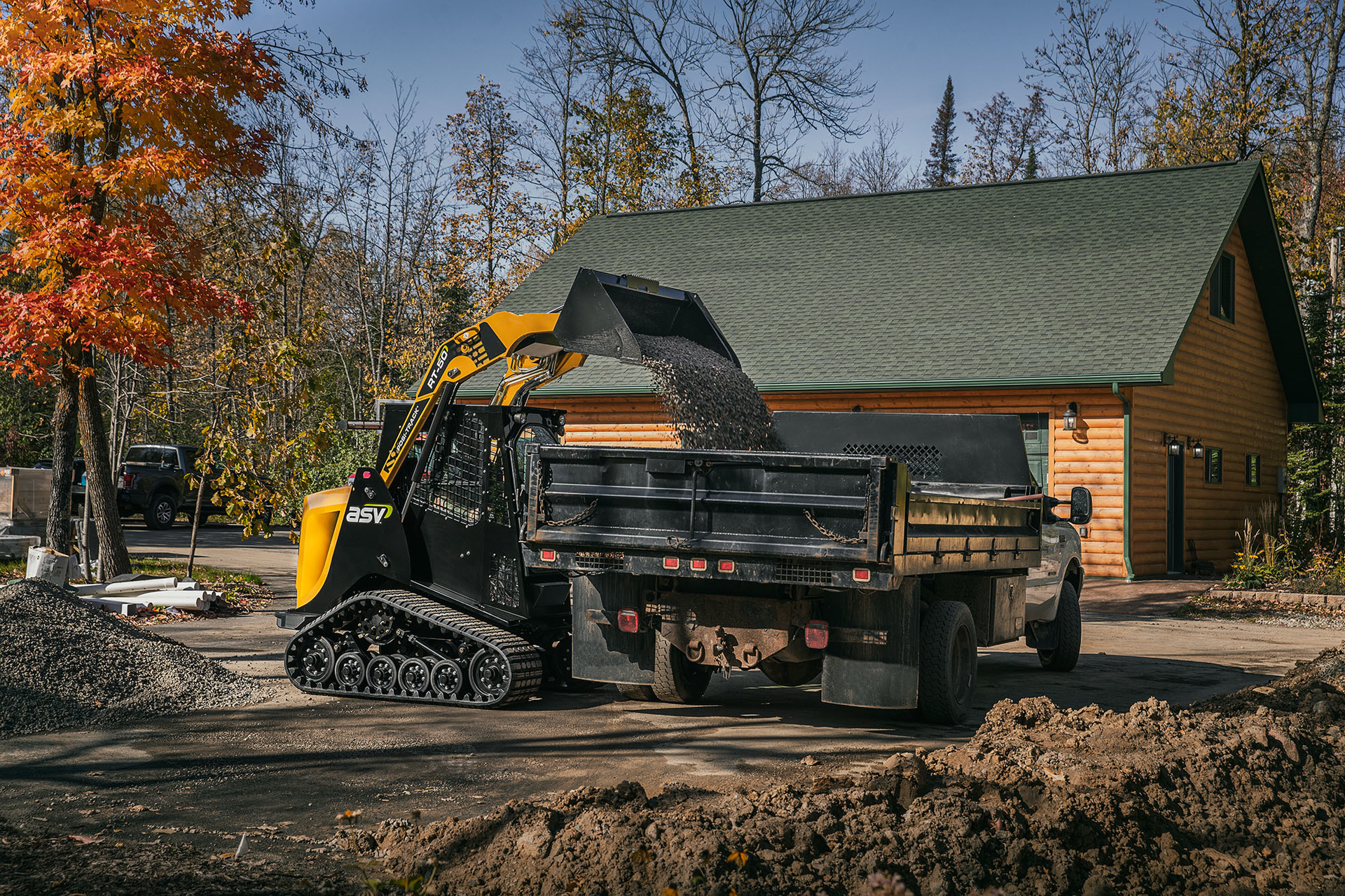 The Yanmar-powered RT-50 provides construction-grade performance in a small package and is for work in tight spaces, such as for rental, landscaping, construction, snow clearing and more.