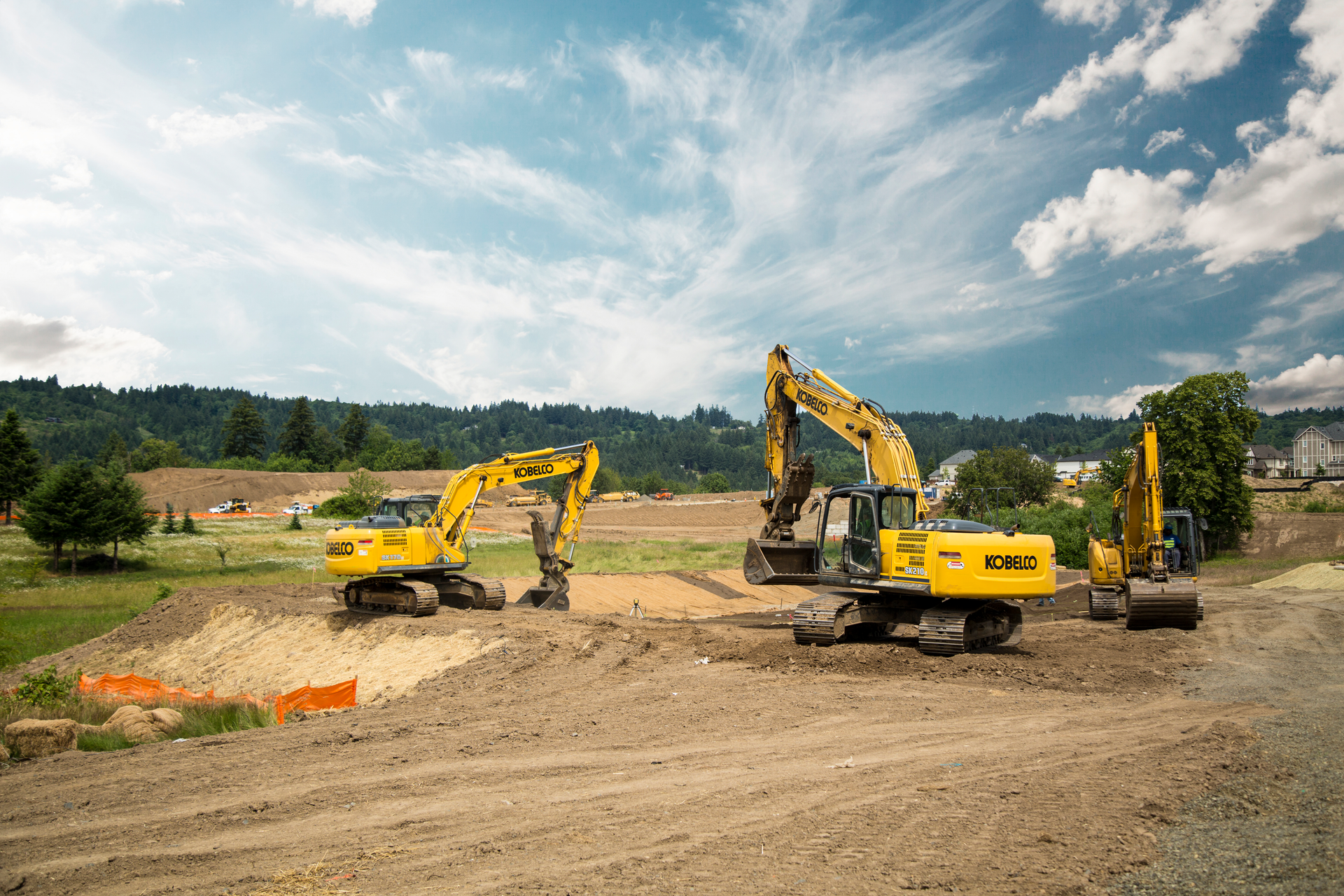 KOBELCO Conventional Excavators