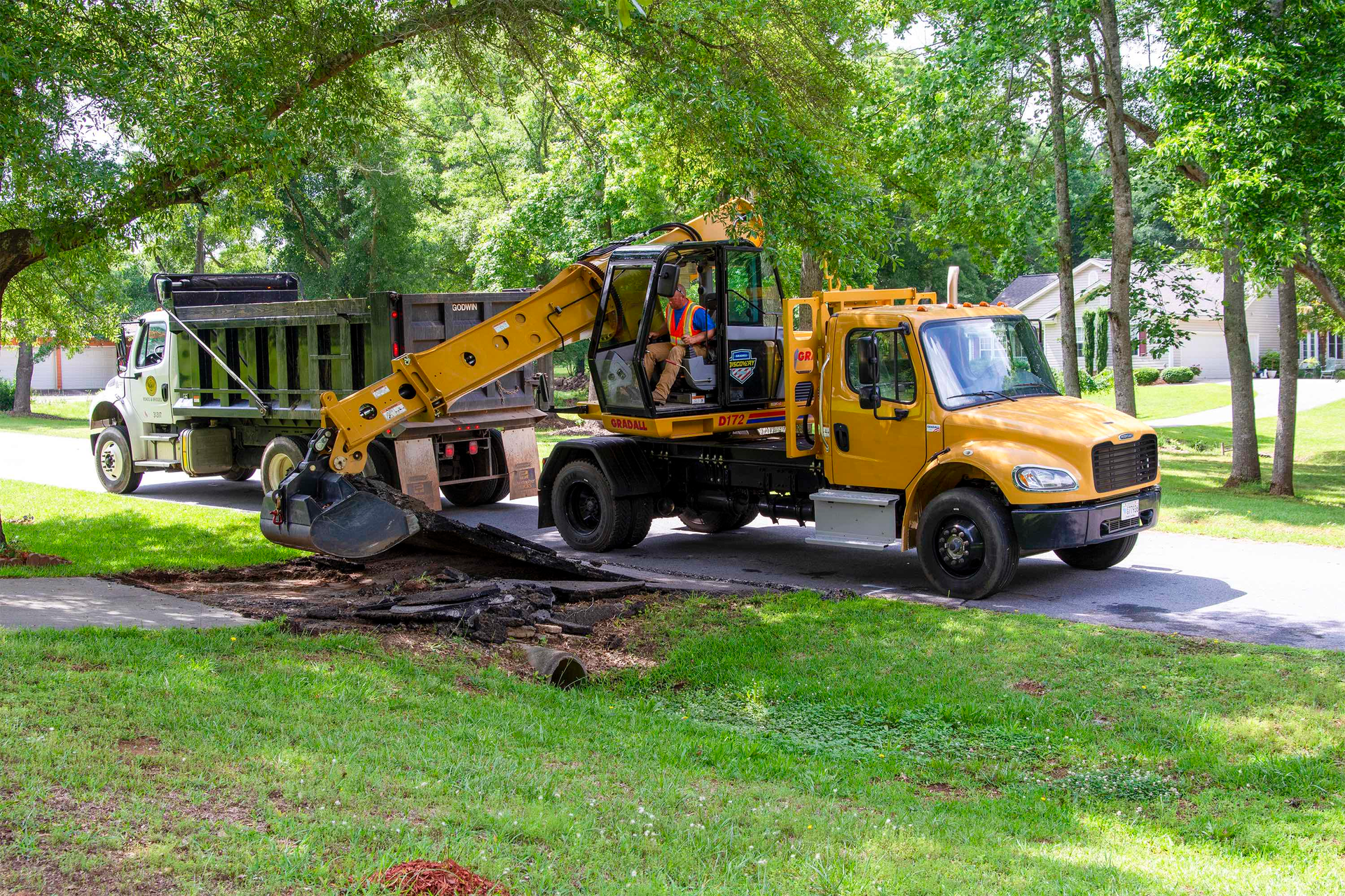 Gradall Discovery Series Excavators