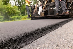 Test projects in India and the United Kingdom of asphalt roads containing recycled plastic have demonstrated better wear resistance when compared to regular asphalt concrete pavement. A project in Texas was the first in the U.S. and Michigan projects were recently the first public asphalt roads.