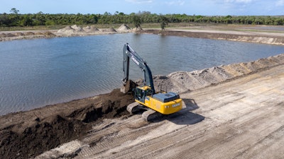 The Topcon X-53x Automatic Excavator system has been a game changer for Tomahawk Construction on a project building 24 lakes in a home construction site.