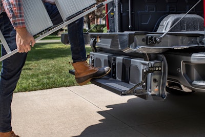 2021 Chevrolet Silverado Multi Flex Tailgate 02