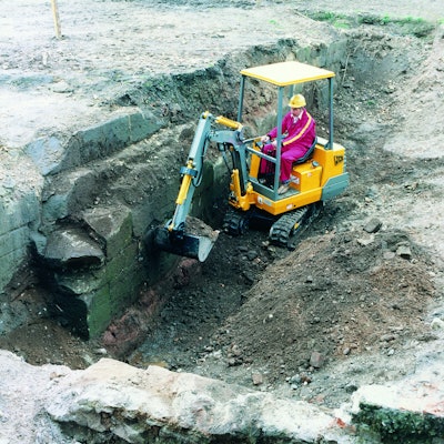 1982- JCB launches its first mini excavator