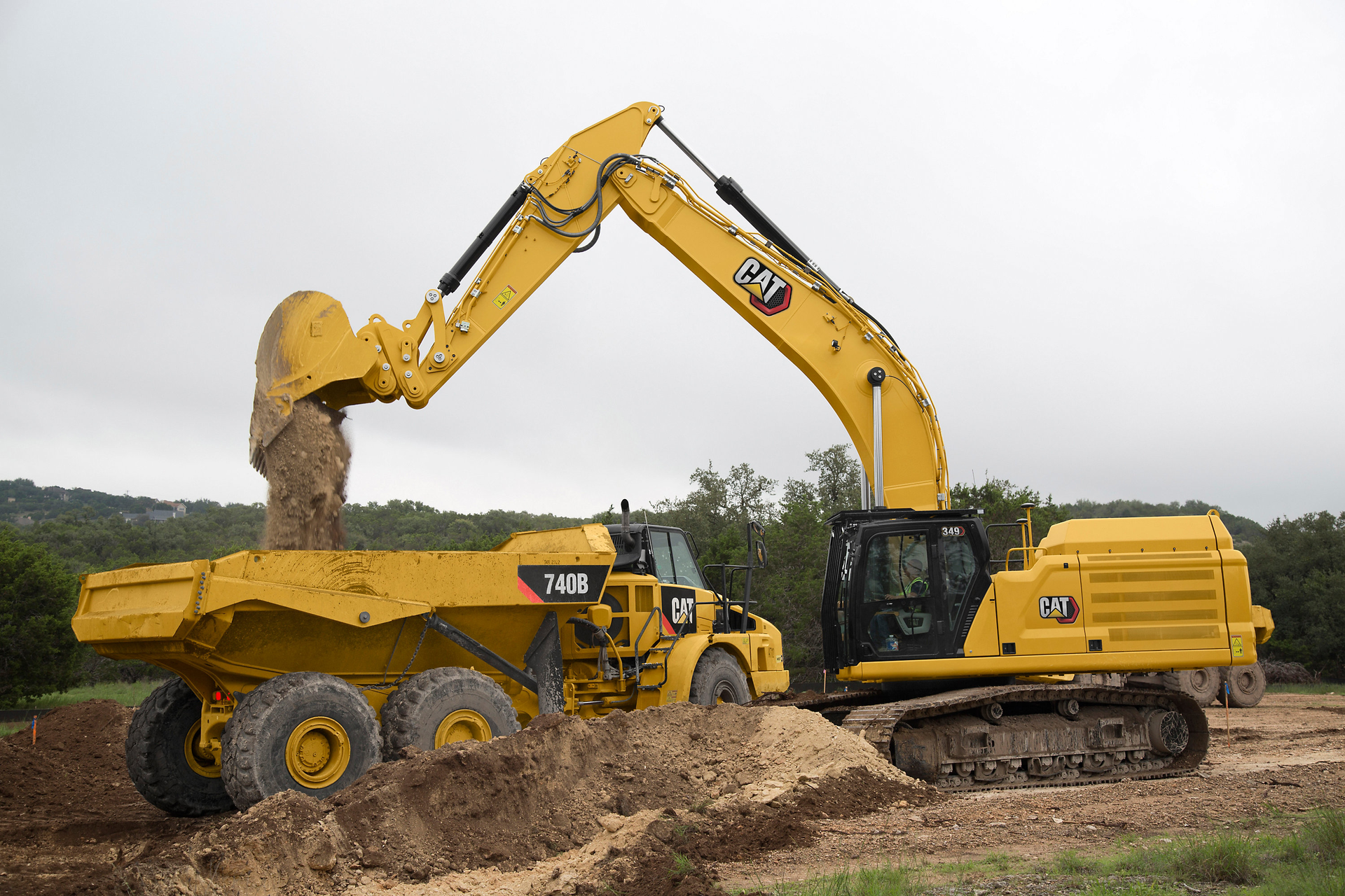 Caterpillar 349 Excavator Loading
