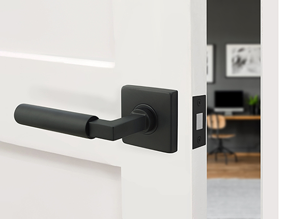 TL7 magnetic door latch