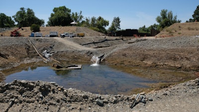 With pumps properly installed in the wells, you can maintain the desired water level throughout the duration of a project.