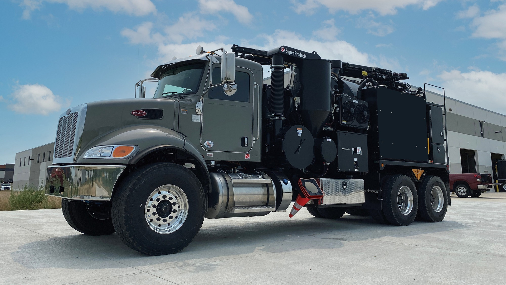 Super Products vacuum excavator Mud Dog 700