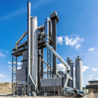 The ABP HRT (High Recycling Technology) plant is an ideal fit for asphalt manufacturers who need to incorporate large proportions of RAP without sacrificing production capacity and quality.