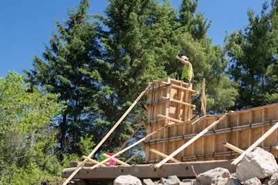 Concrete Vibrators Key To Concrete Bridge Replacement