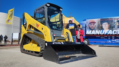 The Wacker Neuson ST31 offers the power and torque needed for any jobsite. This unit delivers 3,100 pounds of rated operating capacity at 50% and is a class leader with lift height over 125 inches.