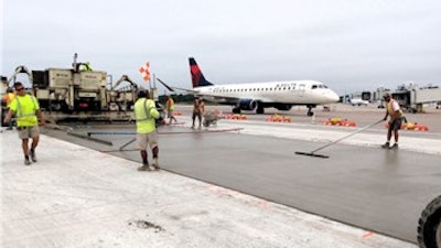 Reliever & General Aviation Airports, Gold Award – Green Bay Austin Straubel International Airport, Rehabilitate Taxiways, Aprons, and Auto Gates, Green Bay, Wisconsin