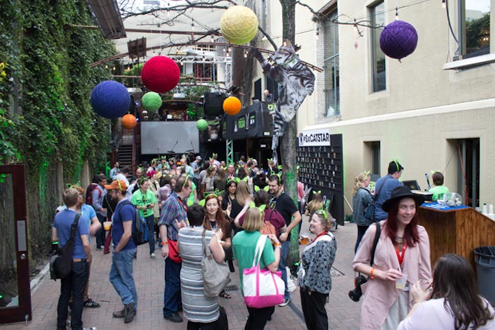 Animal Planet’s Next Cat Star Party featured hanging balls of yarn and giant cut-out cat cardboard figures for decor and photo booth props. The network also passed out promotional cat ear headbands to guests.