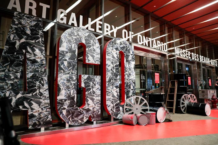 Art Gallery of Ontario’s inaugural Art Bash fund-raiser took place November 18 in Toronto. The event, which was inspired by Andy Warhol’s 1960s New York studio the Factory, featured a red carpet area that showcased the museum’s acronym in giant letters with a black and white color scheme.