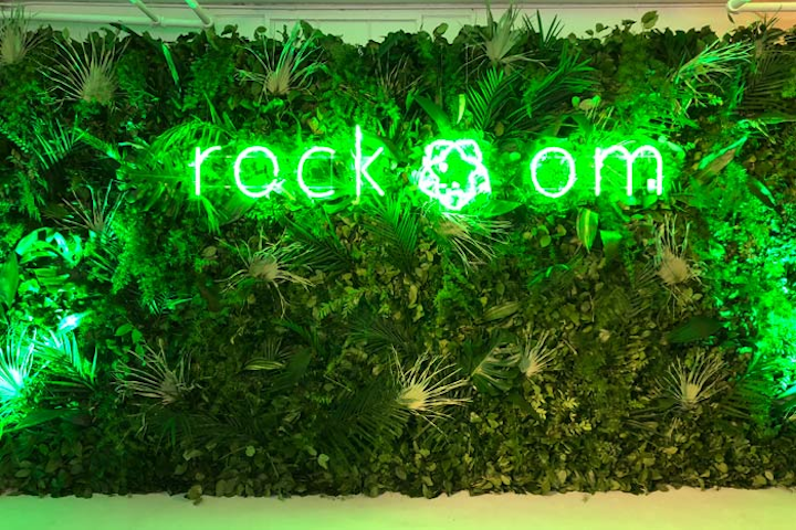 Hard Rock Hotels celebrated the launch of Rock Om—the hotel company’s in-room yoga experience in partnership with yoga equipment brand Manduka and DJ Drez—with a yoga and music event January 18 at Studio 450 in New York. The event featured neon green signage of the new program against a wall of greenery. The installation was designed by Greenroom.