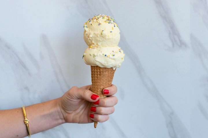Brooklyn-based ice cream company Van Leeuwen is offering a royal wedding cake flavor, which is made with sweet cream ice cream, swirls of elderflower buttercream frosting, and house-made lemon pound cake pieces. The flavor is available in the company’s New York and Los Angeles shops through the summer.