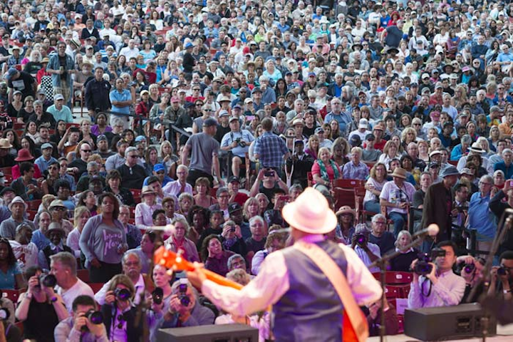 #8 Festival The first night of the festival kicked off with the 65th Anniversary of Delmark Records Celebration at Jay Pritzker Pavilion. The festival, now in its 35th year, saw headline performances including a special tribute to Bob Koester, Willie Clayton, and Mavis Staples. Next: Spring 2019