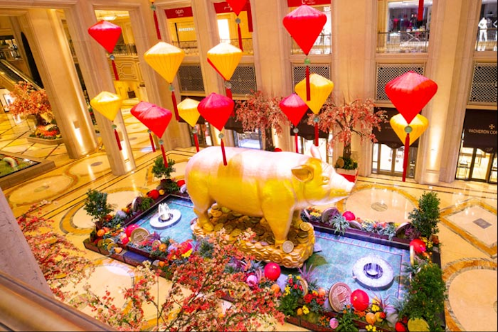 To celebrate Chinese New Year, the Venetian in Las Vegas unveiled an installation inspired by the Year of the Pig. The resort’s floral and horticulture team partnered with a team of artisans and consulted a feng shui master to create an installation anchored by a 3,000-pound, 16-foot-tall golden pig. Additional decor included hanging Chinese lanterns and a base of giant gold coins. According to custom, it is suggested to guests that they walk clockwise around the display three times to bring blessings of heaven, earth, and mankind upon them.