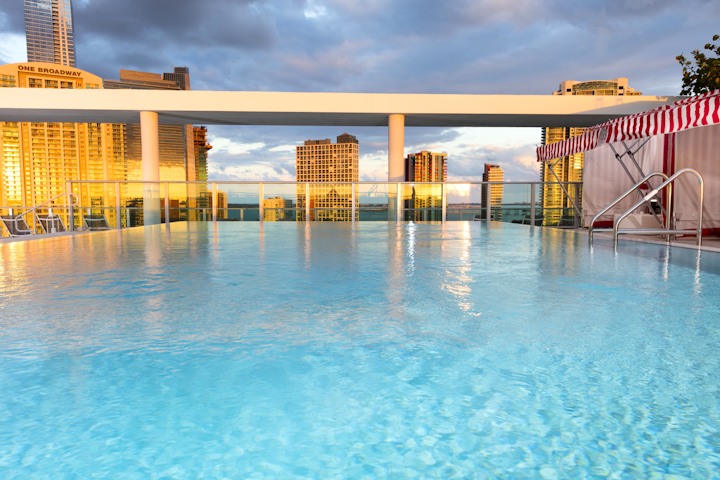 Following Accor hospitality group’s recent acquisition of Atton Hotels, Atton Brickell Miami has rebranded as Novotel Miami Brickell. The second Novotel property in the U.S. has 275 guest rooms, 5,000 square feet of meeting and conference space, and a rooftop swimming pool and the Vista Pool Bar. The 5,394-square-foot rootop can hold as many as 150 guests for reception-style events.