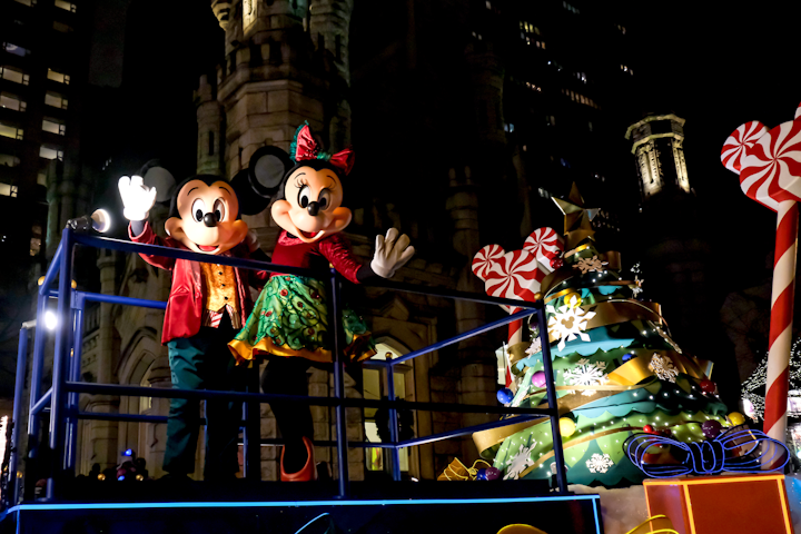 Now in its 28th year, this festive family affair is meant to ring in the holiday season in Chicago. The event includes two days of free, family-friendly activities such as cheesecake decoration and photos with Santa along Michigan Avenue. The festivities culminate with a tree-lighting parade that features Minnie and Mickey Mouse as the exuberant grand marshals; the parade ends with a firework display over the Chicago River. The parade is broadcast on ABC7 Chicago and is aired in more than 90 percent of the country during the holiday season. Next: November 22-23, 2019