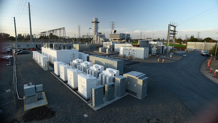 GE Debuts World’s First Battery-Gas Turbine Hybrid