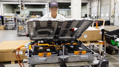 Assembly of the IPU case for the all-new 2025 CR-V e:FCEV.