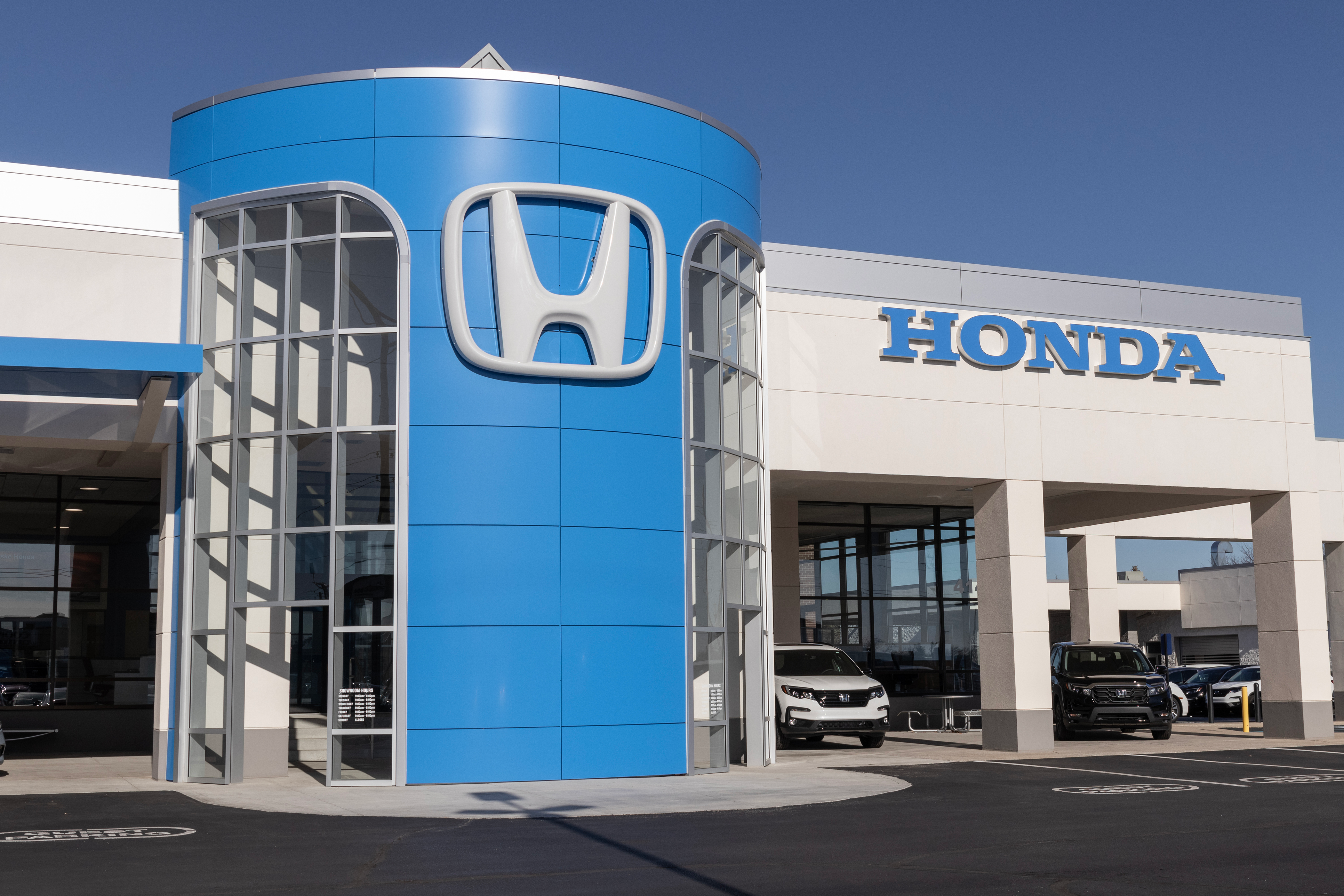 A Honda service center and dealership in Indianapolis, IN.