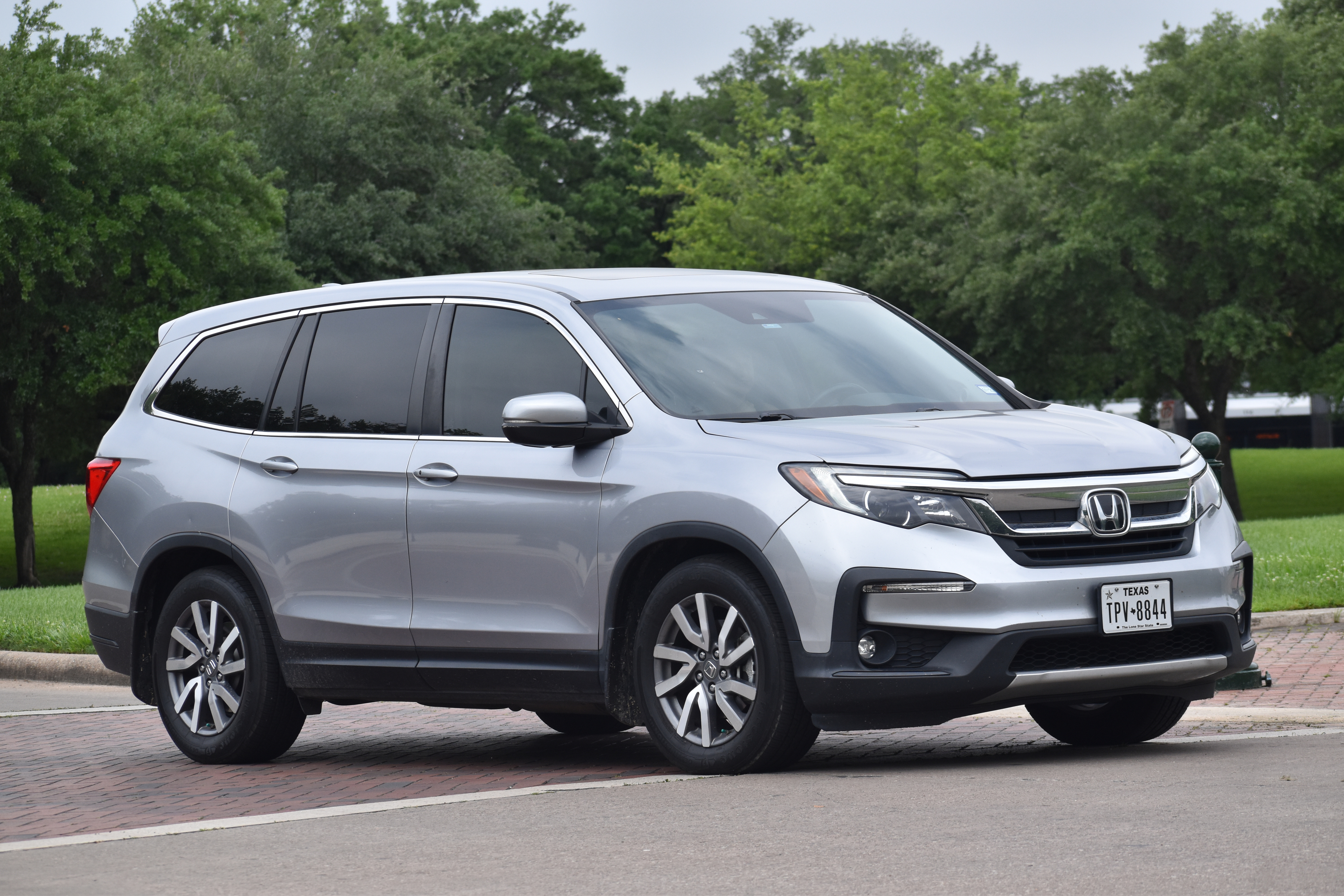 A 2023 Honda Pilot, as featured in the recall.