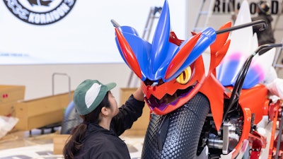 Honda's prototype uses balance control technology, and its hands, legs, neck, and facial movements change as the motorcycle increases speed.