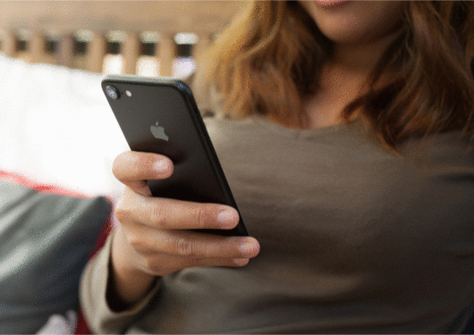 080117 Apple May Skirt I Phone